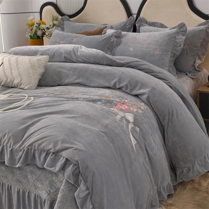 91家纺网 家纺一手货源 找家纺 优姿家纺 2024新品宝宝绒11斤夹棉床盖保暖四件套 今生有约-轻奢灰