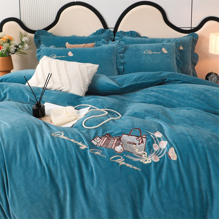 91家纺网 家纺一手货源 找家纺 优姿家纺 2024新品宝宝绒11斤夹棉床盖保暖四件套 小资生活-宝石蓝