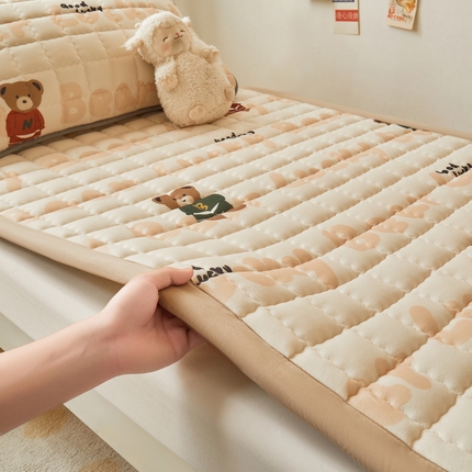 花言狐语 2025新款水洗棉加厚夹棉防滑床褥子（印花系列）-学生单人床 耍酷熊