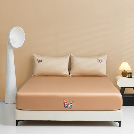 91家纺网 家纺一手货源 找家纺 （总）蓝米卡夫 2024新款A类100支全棉刺绣蝶恋系列单床笠三件套