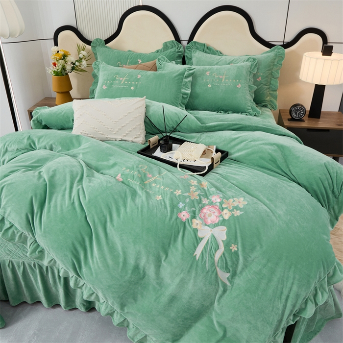 91家纺网 家纺一手货源 找家纺 优姿家纺 2024新品宝宝绒11斤夹棉床盖保暖四件套 今生有约-果绿