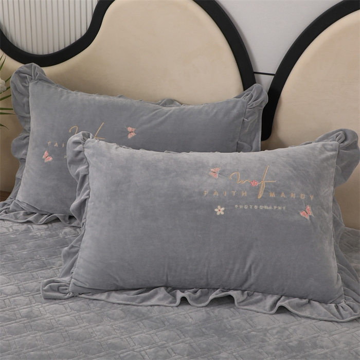 91家纺网 家纺一手货源 找家纺 优姿家纺 2024新品宝宝绒11斤夹棉床盖保暖四件套 今生有约-轻奢灰