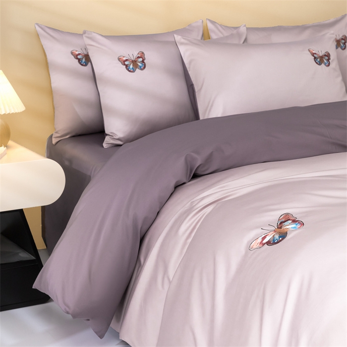 91家纺网 家纺一手货源 找家纺 蓝米卡夫 2024新款A类100支全棉刺绣蝶恋系列四件套(礼盒包装） 蝶恋100支-山梗紫+暮夜紫