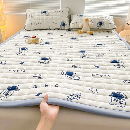 91家纺网 家纺一手货源 找家纺 （总）花言狐语 2025新款水洗棉加厚夹棉防滑床褥子（印花系列）-大床