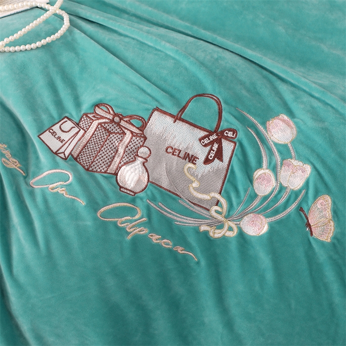 91家纺网 家纺一手货源 找家纺 优姿家纺 2024新品宝宝绒11斤夹棉床盖保暖四件套 小资生活-湖蓝