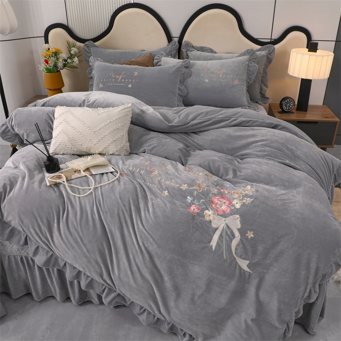 91家纺网 家纺一手货源 找家纺 优姿家纺 2024新品宝宝绒11斤夹棉床盖保暖四件套 今生有约-轻奢灰