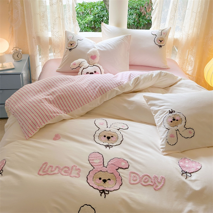 91家纺网 家纺一手货源 找家纺 （总）红番天家居馆 2025新款A类全棉水洗棉毛巾绣四件套-小美洋