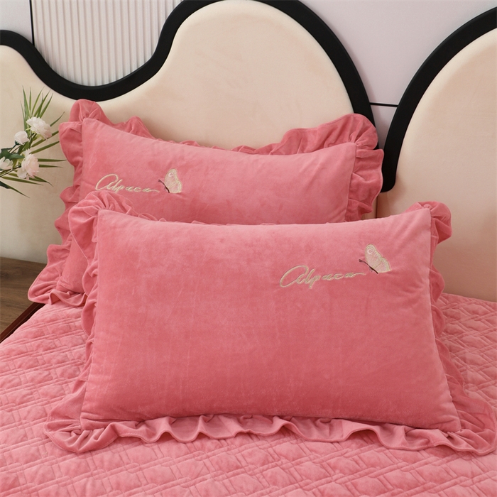 91家纺网 家纺一手货源 找家纺 优姿家纺 2024新品宝宝绒11斤夹棉床盖保暖四件套 小资生活-少女粉