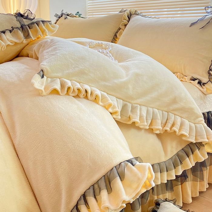 91家纺网 家纺一手货源 找家纺 言熙居 2024新款牛奶绒蕾丝花边黑纱四件套 蕾丝-小清新黄