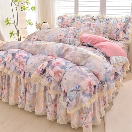 91家纺网 家纺一手货源 找家纺 家之硕家纺 2024秋冬新款鹿锦棉夹棉床裙印花四件套 芙丽咖