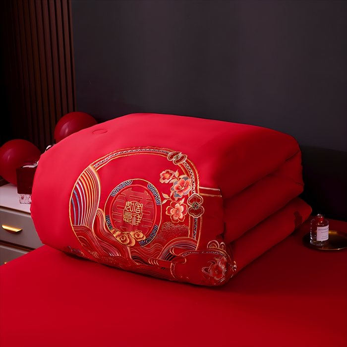 91家纺网 家纺一手货源 找家纺 壹张床 2025新款婚庆被绣花大红大豆被冬被喜庆被芯 吉祥如意