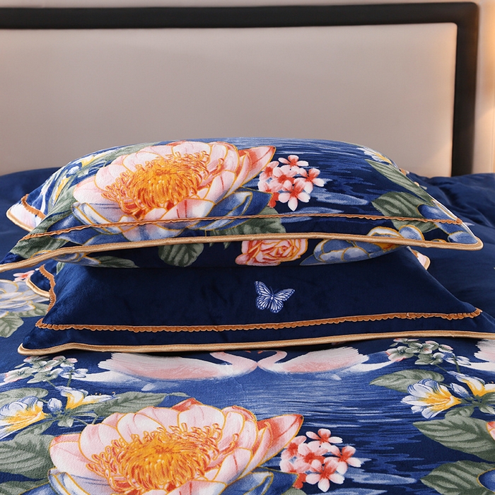 91家纺网 家纺一手货源 找家纺 望淮 2025新款230g印花金貂绒牛奶绒四件套 永恒之美