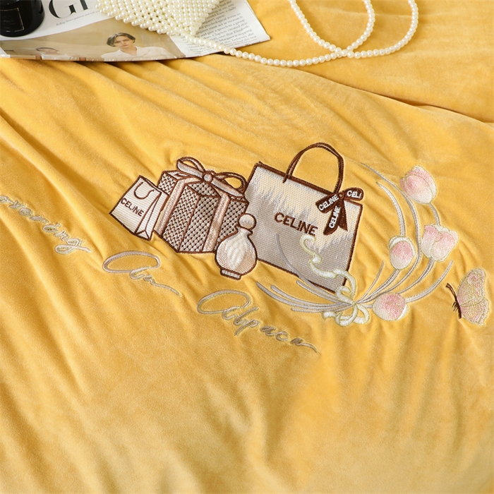 91家纺网 家纺一手货源 找家纺 优姿家纺 2024新品宝宝绒11斤夹棉床盖保暖四件套 小资生活-姜黄