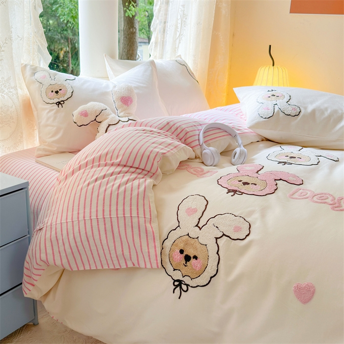 91家纺网 家纺一手货源 找家纺 （总）红番天家居馆 2025新款A类全棉水洗棉毛巾绣四件套-小美洋