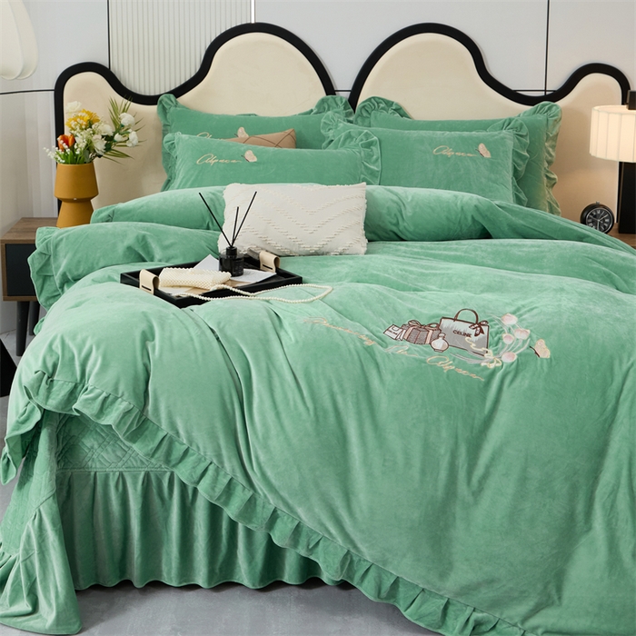 91家纺网 家纺一手货源 找家纺 优姿家纺 2024新品宝宝绒11斤夹棉床盖保暖四件套 小资生活-果绿