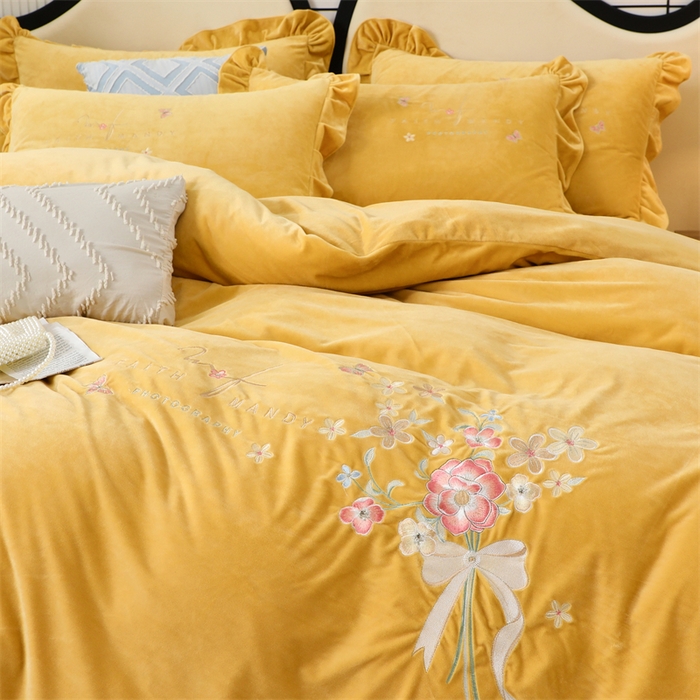 91家纺网 家纺一手货源 找家纺 优姿家纺 2024新品宝宝绒11斤夹棉床盖保暖四件套 今生有约-姜黄