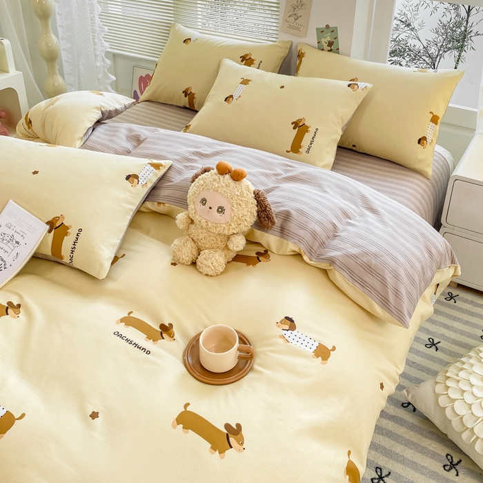 91家纺网 家纺一手货源 找家纺 黑马家居2025新款全棉印花喷气12868套件-四件套 腊肠犬