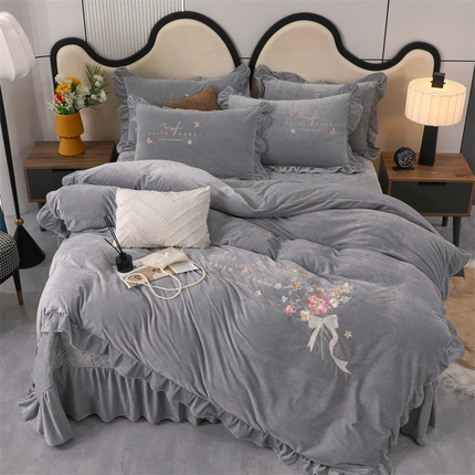 91家纺网 家纺一手货源 找家纺 优姿家纺 2024新品宝宝绒11斤夹棉床盖保暖四件套 今生有约-轻奢灰