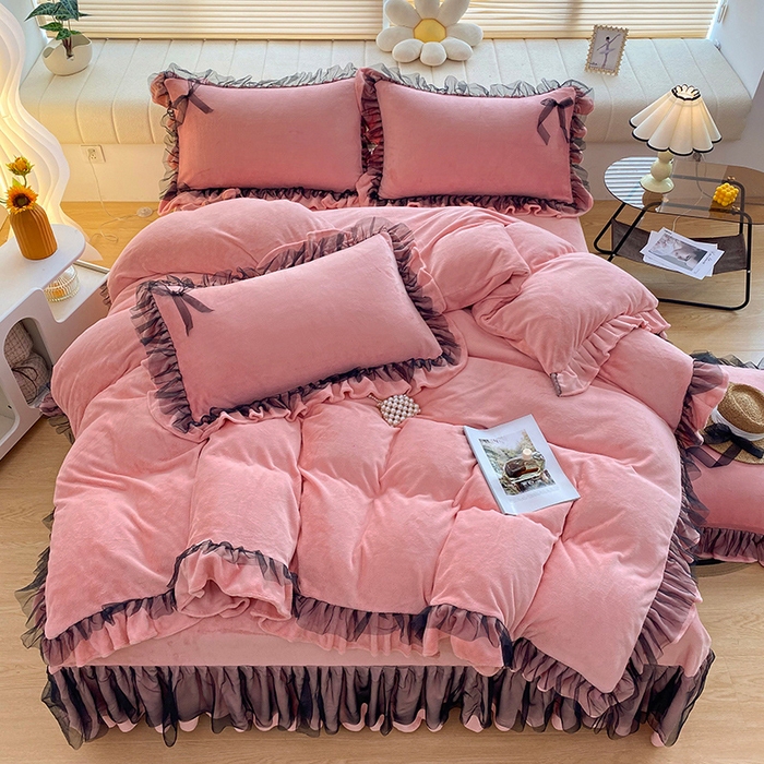 91家纺网 家纺一手货源 找家纺 （总）言熙居 2024直播爆款新款牛奶绒法兰绒蕾丝花边黑纱四件套