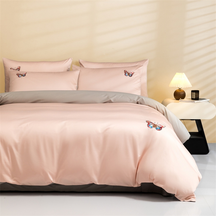 91家纺网 家纺一手货源 找家纺 蓝米卡夫 2024新款A类100支全棉刺绣蝶恋系列四件套(礼盒包装） 蝶恋100支-蔷薇粉配雅士灰