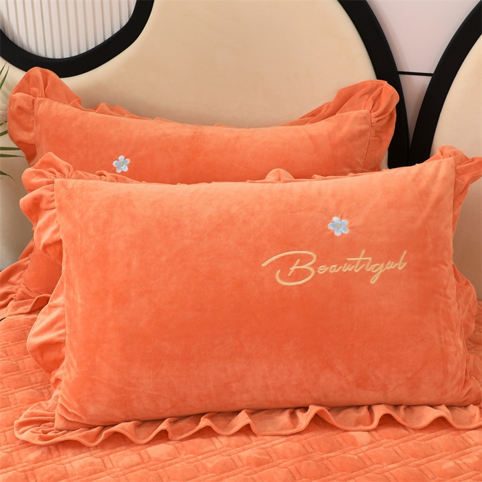 91家纺网 家纺一手货源 找家纺 优姿家纺 2024新品宝宝绒11斤夹棉床盖保暖四件套 铃兰花-橙色