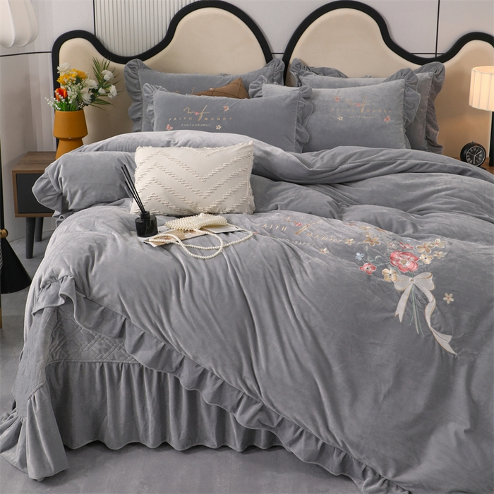 91家纺网 家纺一手货源 找家纺 优姿家纺 2024新品宝宝绒11斤夹棉床盖保暖四件套 今生有约-轻奢灰