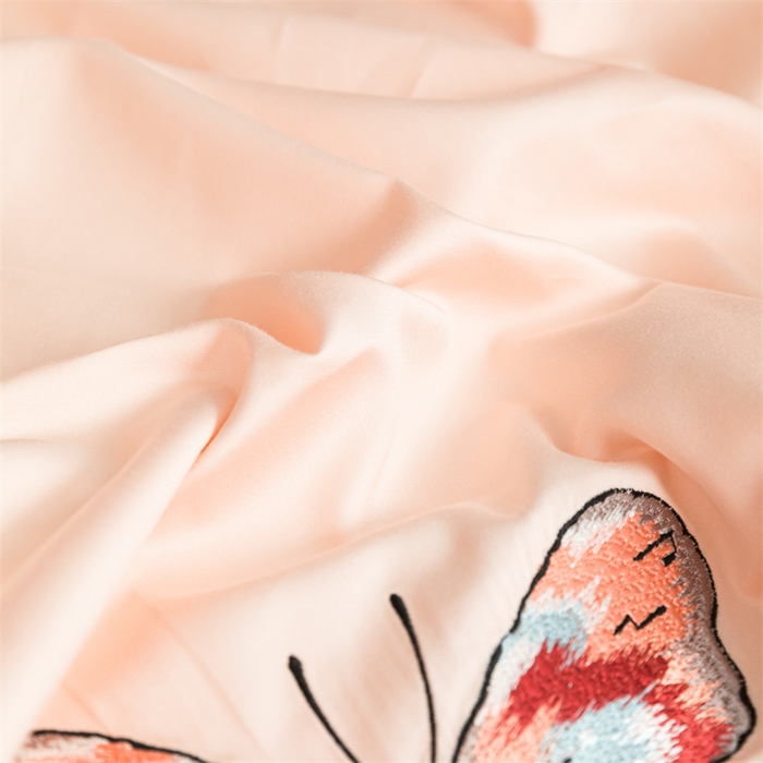 91家纺网 家纺一手货源 找家纺 （总）蓝米卡夫 2024新款A类100支全棉刺绣蝶恋系列单床笠三件套