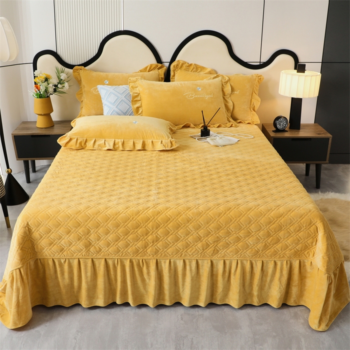 91家纺网 家纺一手货源 找家纺 优姿家纺 2024新品宝宝绒11斤夹棉床盖保暖四件套 铃兰花-姜黄