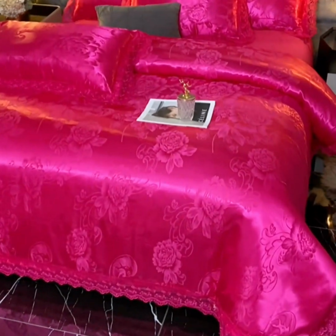 91家纺网 家纺一手货源 找家纺 提花大世界 2025新款布拉诺蕾丝提花莫代尔四件套 花香醉人-玫红