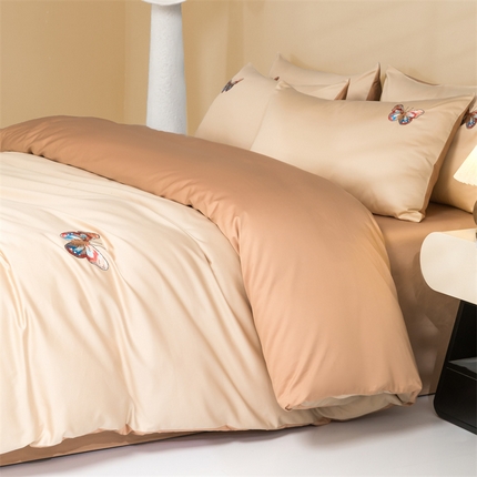 蓝米卡夫 2024新款A类100支全棉刺绣蝶恋系列四件套(礼盒包装） 蝶恋100支-香槟金配橡咖色