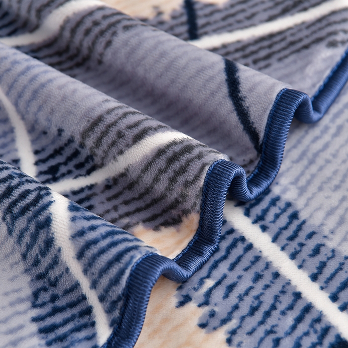 91家纺网 家纺一手货源 找家纺 馨梦缘 2025新款小包边款牛奶绒8.5斤高克重牛奶绒金雕绒床裙款四件套 英伦时尚