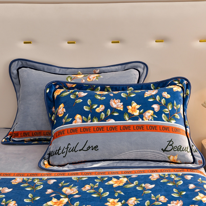 91家纺网 家纺一手货源 找家纺 馨梦缘 2025新款小包边款牛奶绒8.5斤高克重牛奶绒金雕绒床裙款四件套 暗香