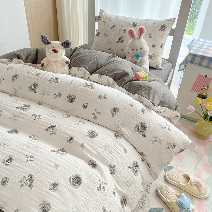 91家纺网 家纺一手货源 找家纺 安哆啦家纺 2024新款A类有氧泡泡纱云纱棉学生季宿舍床三四件套 黑玫瑰