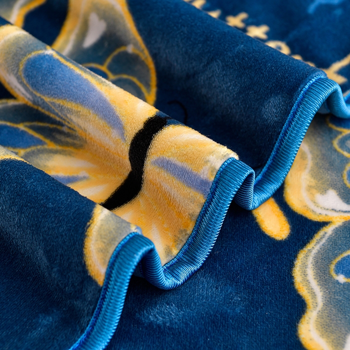 91家纺网 家纺一手货源 找家纺 馨梦缘 2025新款小包边款牛奶绒8.5斤高克重牛奶绒金雕绒床裙款四件套 轻舞飞扬