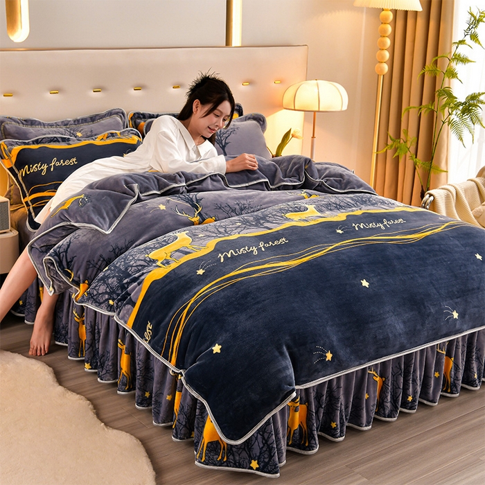 91家纺网 家纺一手货源 找家纺 馨梦缘 2025新款小包边款牛奶绒8.5斤高克重牛奶绒金雕绒床裙款四件套 发财鹿