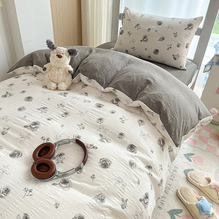 91家纺网 家纺一手货源 找家纺 安哆啦家纺 2024新款A类有氧泡泡纱云纱棉学生季宿舍床三四件套 黑玫瑰