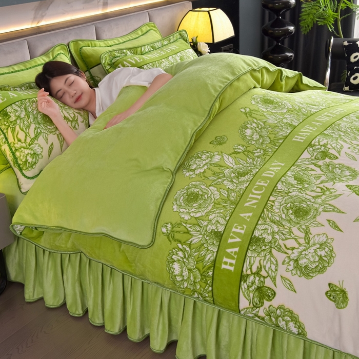 91家纺网 家纺一手货源 找家纺 锦铭源2025年7斤加厚印花牛奶绒四件套水晶法莱金貂绒床裙款 清香四溢