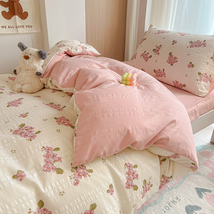 91家纺网 家纺一手货源 找家纺 安哆啦家纺 2024新款A类有氧泡泡纱云纱棉学生季宿舍床三四件套 绣球粉