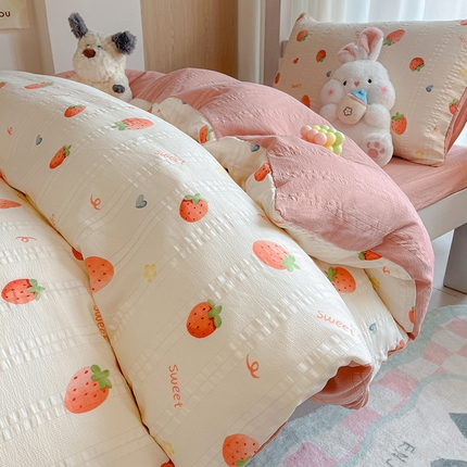 安哆啦家纺 2024新款A类有氧泡泡纱云纱棉学生季宿舍床三四件套 小草莓