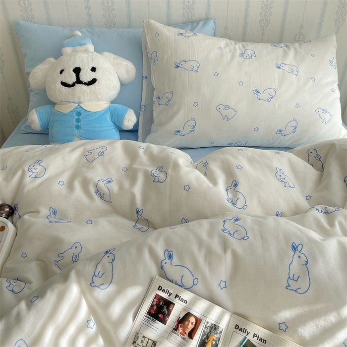 91家纺网 家纺一手货源 找家纺 繁花 2024新款印花水洗棉亲肤舒适卡通系列 蓝边兔
