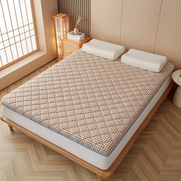 91家纺网 家纺一手货源 找家纺 迪乐妮 2024新款大床乳胶椰棕床垫（无印家居风）咖小格