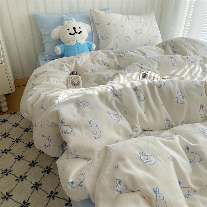 91家纺网 家纺一手货源 找家纺 繁花 2024新款印花水洗棉亲肤舒适卡通系列 蓝边兔