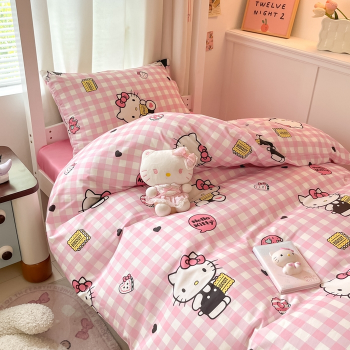 91家纺网 家纺一手货源 找家纺 桃子家居 2024新款三丽鸥授权纯棉少女印花系列学生三件套四件套 棉三丽鸥-饼干Kitty