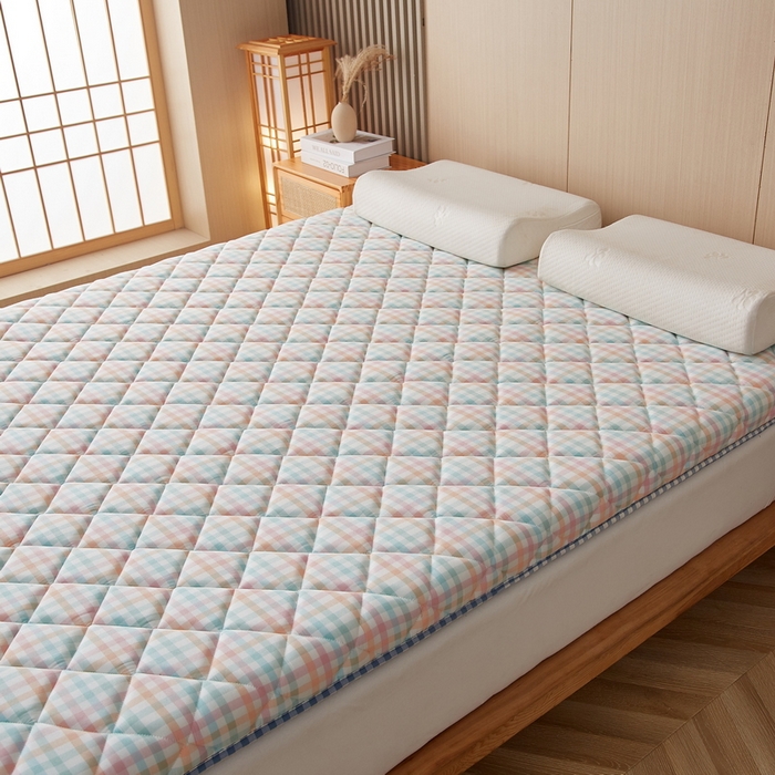 91家纺网 家纺一手货源 找家纺 迪乐妮 2024新款大床乳胶椰棕床垫（无印家居风）冰淇淋格