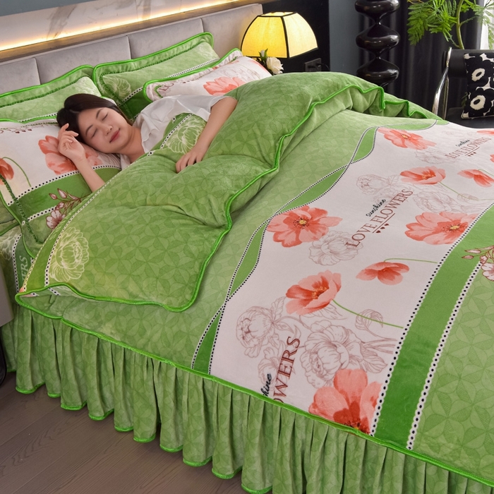 91家纺网 家纺一手货源 找家纺 锦铭源 2025年7斤加厚印花牛奶绒四件套水晶法莱金貂绒床裙款 花香蜜语