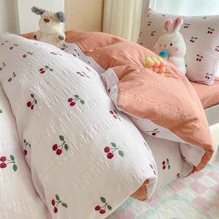 安哆啦家纺 2024新款A类有氧泡泡纱云纱棉学生季宿舍床三四件套 小樱桃