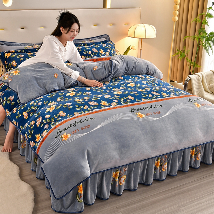 91家纺网 家纺一手货源 找家纺 馨梦缘 2025新款小包边款牛奶绒8.5斤高克重牛奶绒金雕绒床裙款四件套 暗香