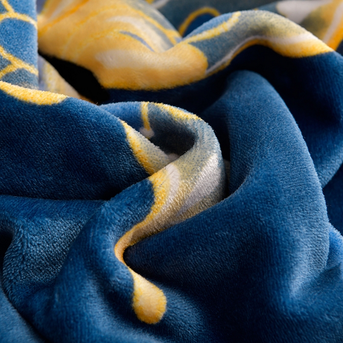 91家纺网 家纺一手货源 找家纺 馨梦缘 2025新款小包边款牛奶绒8.5斤高克重牛奶绒金雕绒床裙款四件套 轻舞飞扬