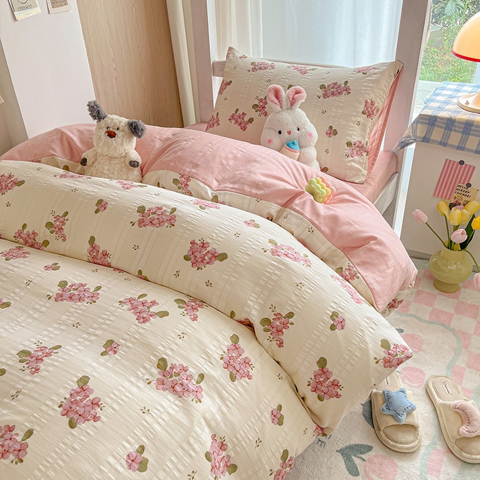 91家纺网 家纺一手货源 找家纺 安哆啦家纺 2024新款A类有氧泡泡纱云纱棉学生季宿舍床三四件套 绣球粉