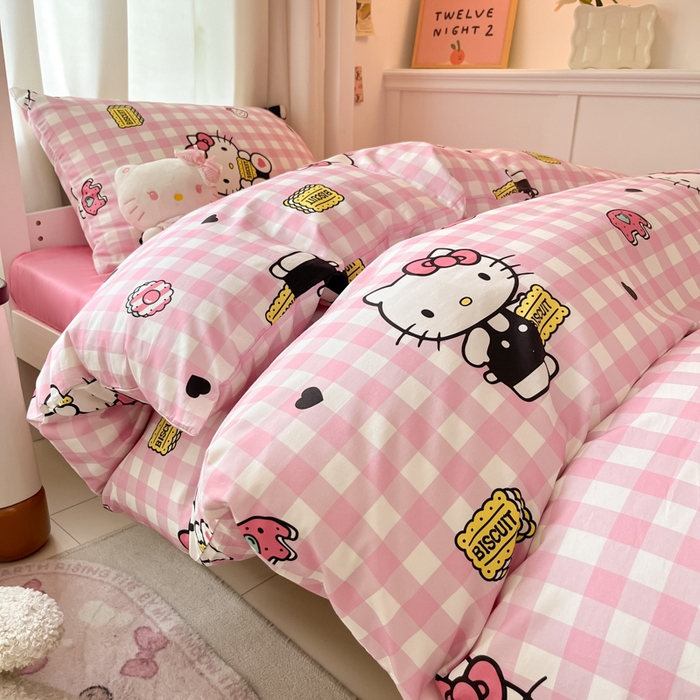 91家纺网 家纺一手货源 找家纺 桃子家居 2024新款三丽鸥授权纯棉少女印花系列学生三件套四件套 棉三丽鸥-饼干Kitty